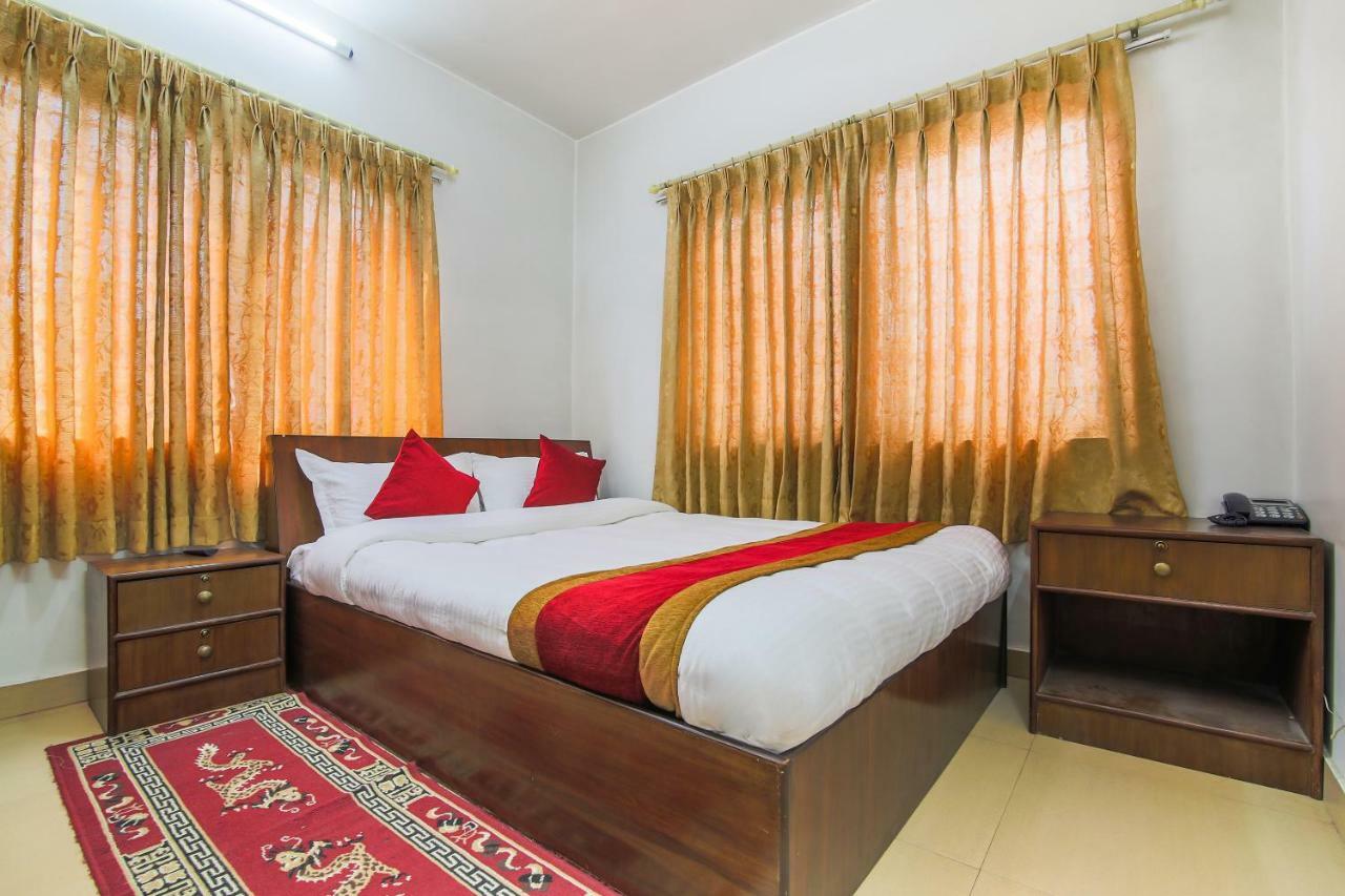 Oyo 358 Hotel Rose Star Kathmandu Bagian luar foto